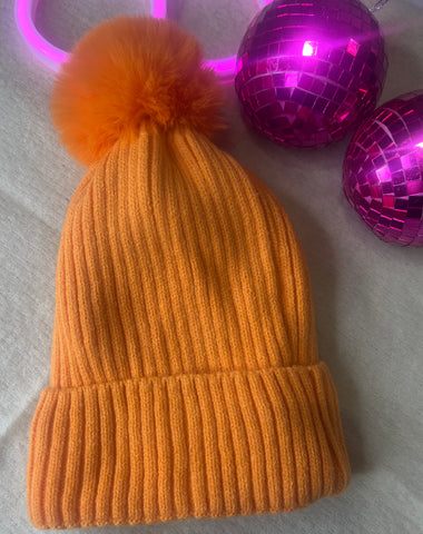 Bobble Hat > Orange